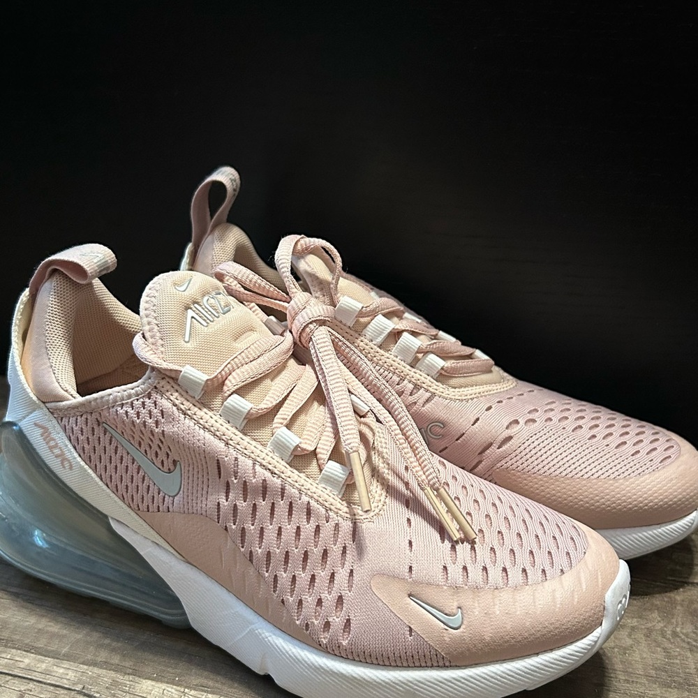 Nike 270 AirMax light pink